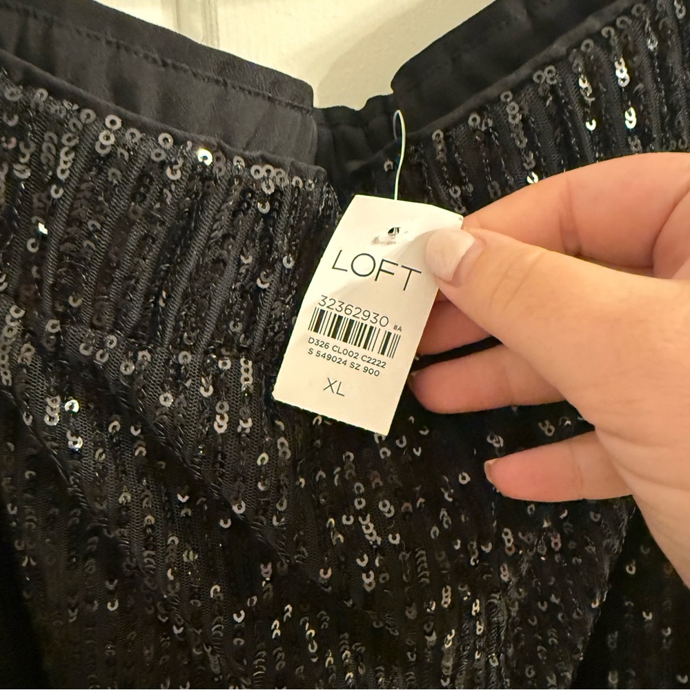 New!! Elegant Black Sequin Pull On Pants LOFT - Picture 3 of 4